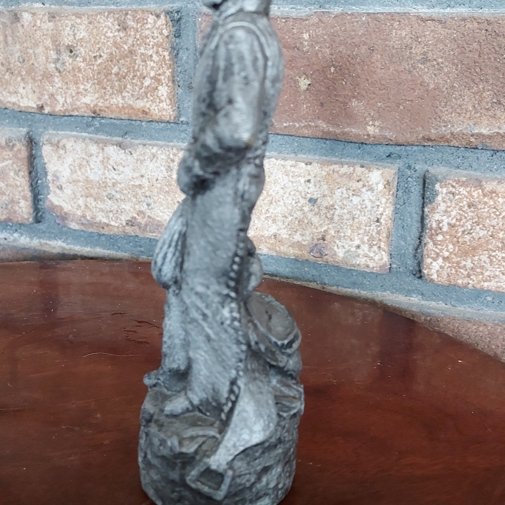 Western Cowboy Statue With Rope Stetson Hat Resin Pewter Color 6 Inches - Picture 2 of 6
